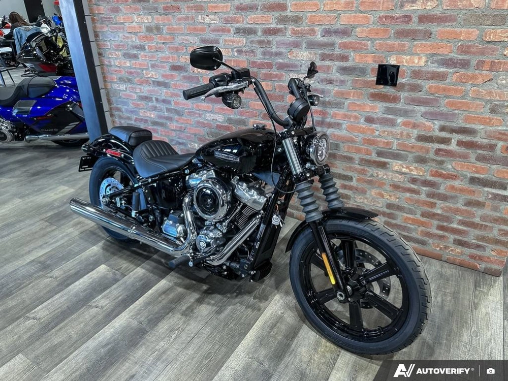2026 Harley-davidson Street Bob alt