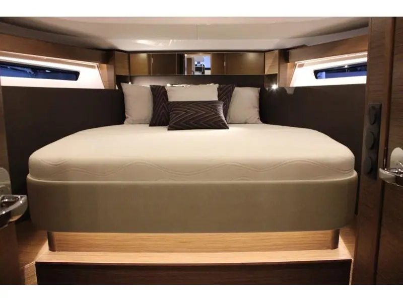 2021 Bavaria Motoryachts S45 COUPE VOLVO IPS 600 EVC2 thumbnail 15