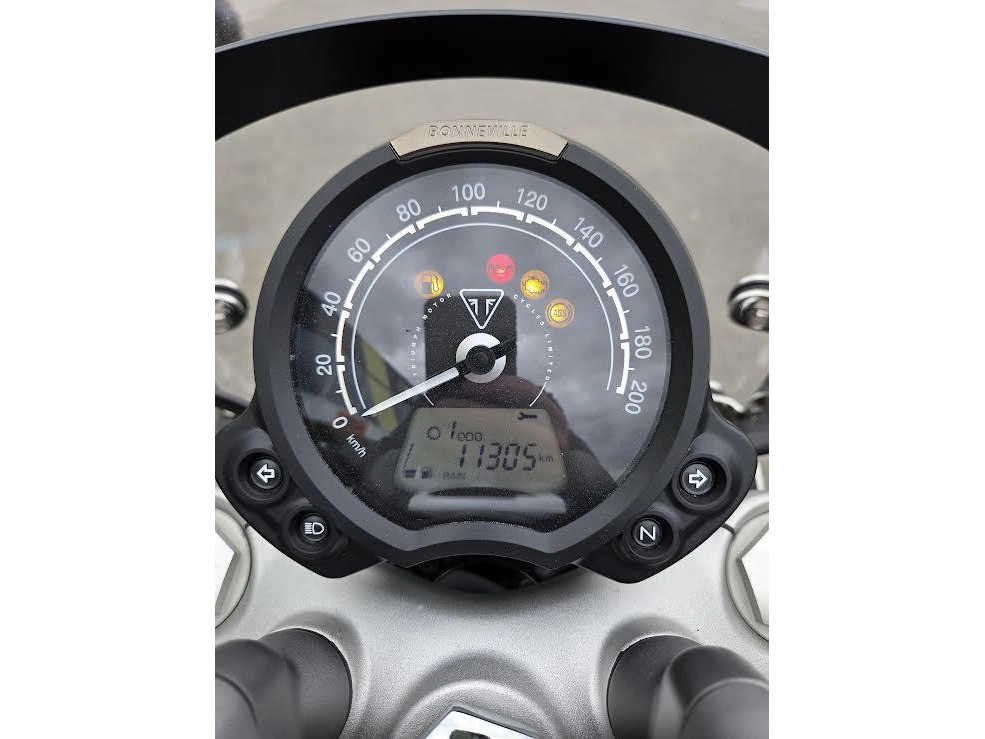 Triumph Bonneville Speedmaster 2024 alt