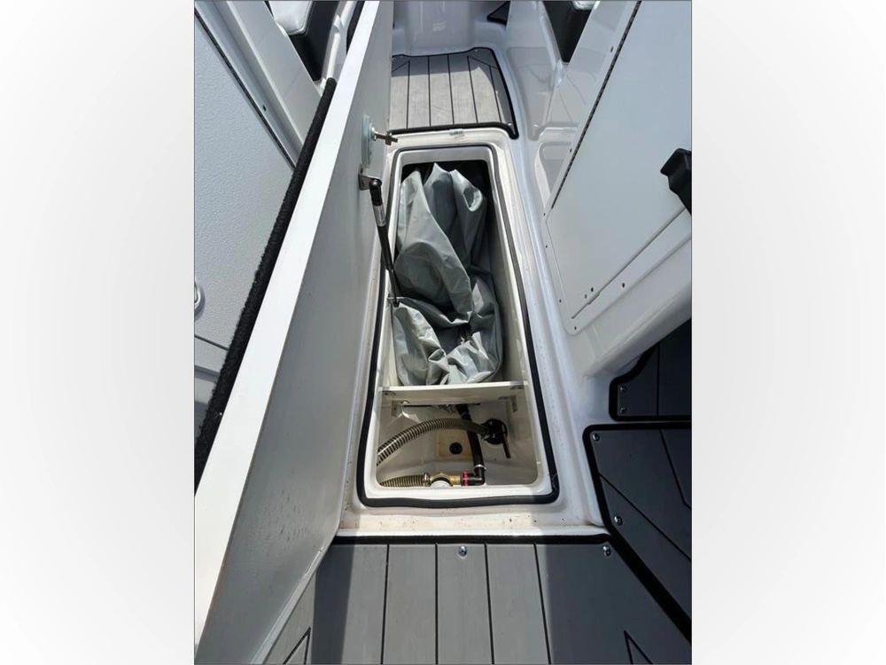 2019 Yamaha 212x alt