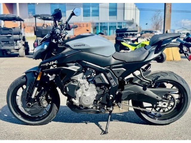 Cfmoto 675nk 2026 alt