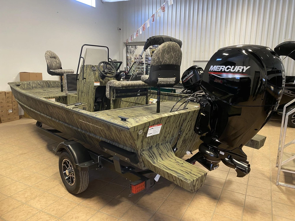 2026 Lund Boat Co 1870 Predator, 105 Jet alt