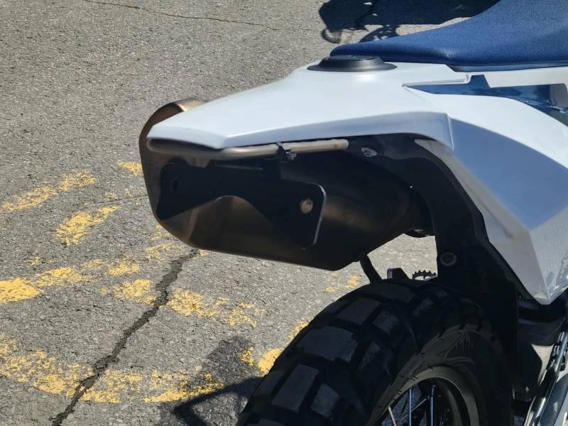 Husqvarna 701 Enduro 2022 alt