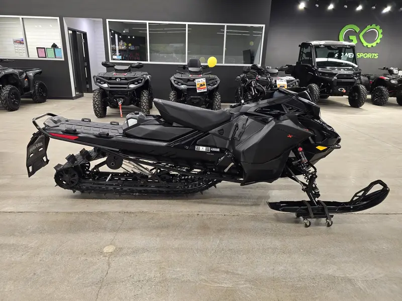 2025 Ski-Doo Backcountry xrs 850 thumbnail 2