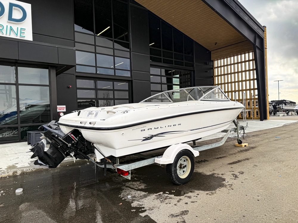 2004 Bayliner 175 alt