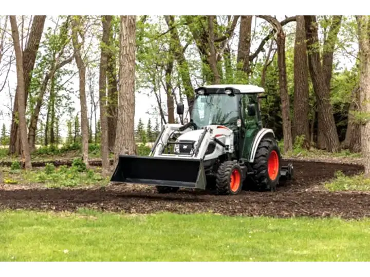 Bobcat Tracteur CT5550 E-HST Loader et bucket inclus 2025