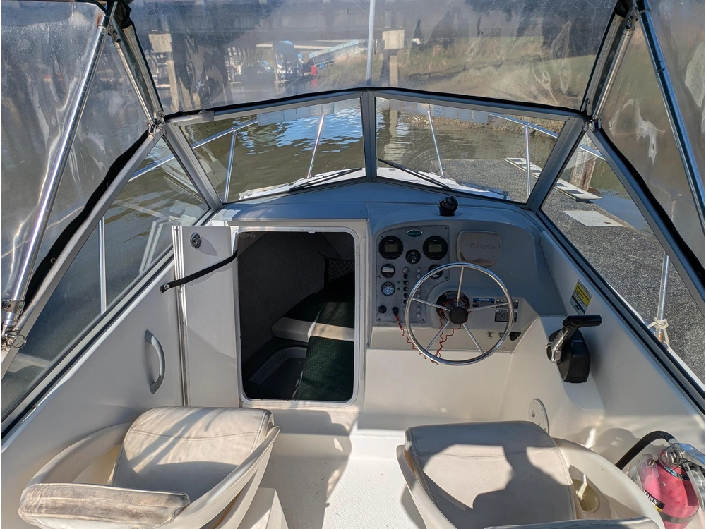 2005 Trophy Boats 1902 Walkaround Walkaround alt