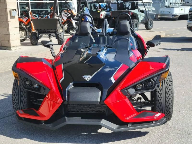 Polaris Slingshot 2024 alt