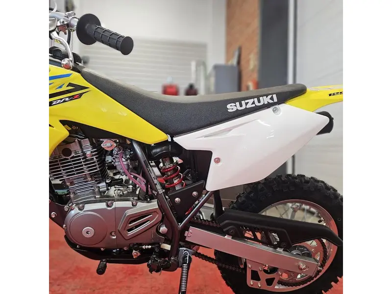2026 Suzuki DR-Z 125 thumbnail 12