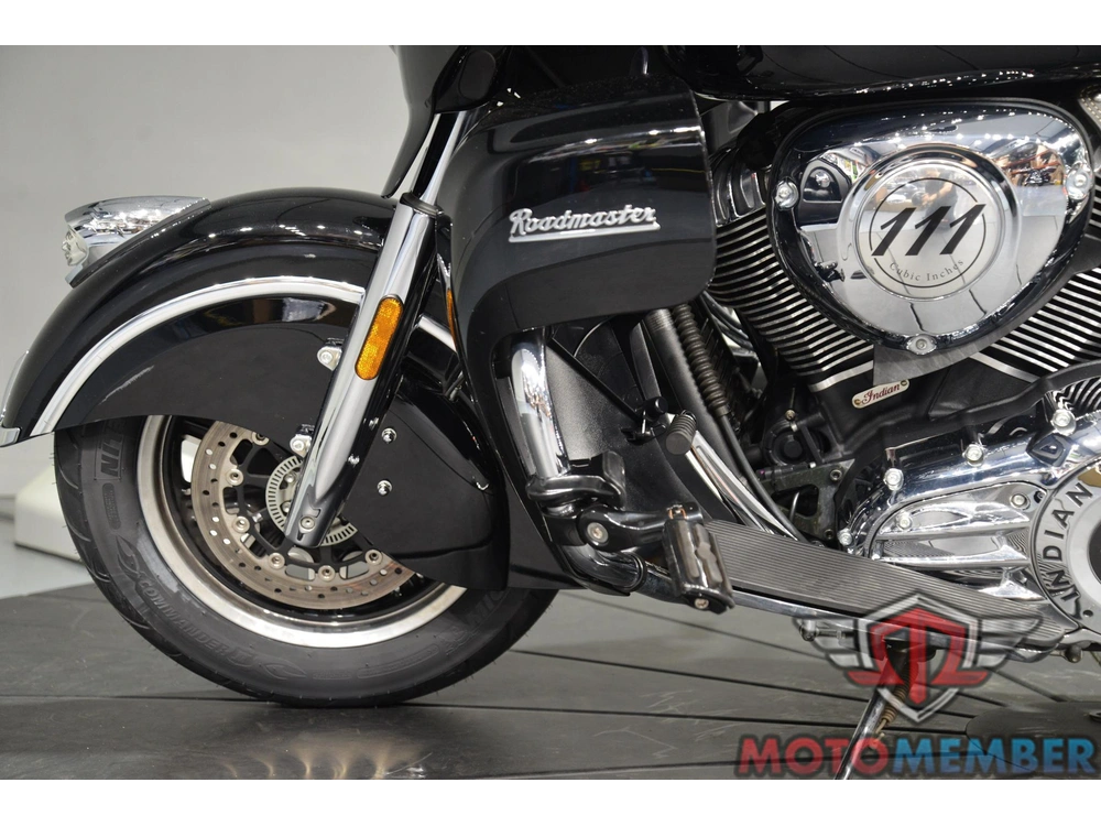 2017 Indian Motorcycle Roadmaster alt