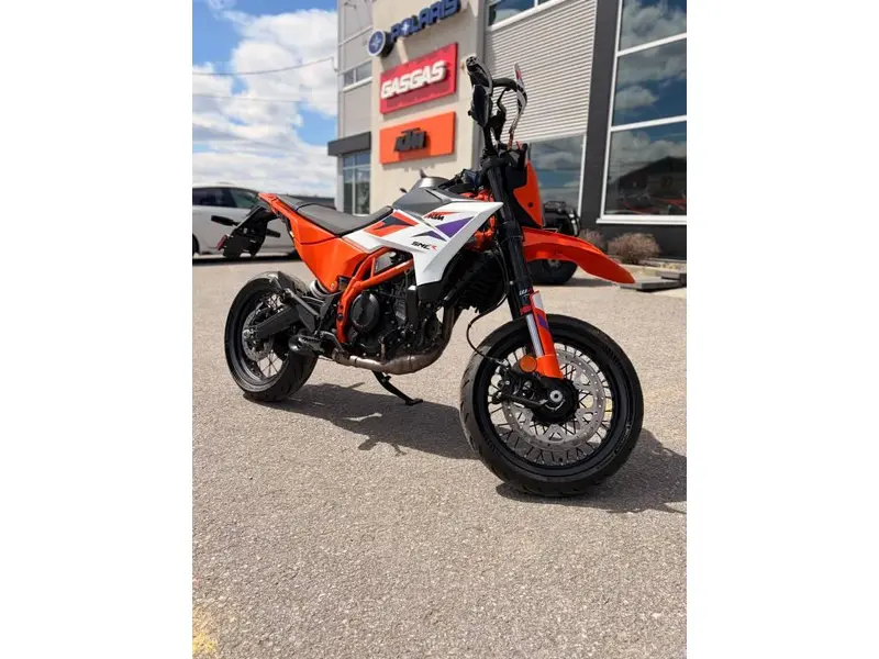 2025 KTM 390 SMC R thumbnail 2