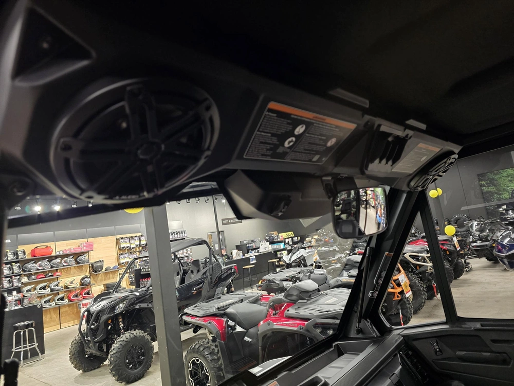 2026 Brp Defender Limited Cab Hd11 alt