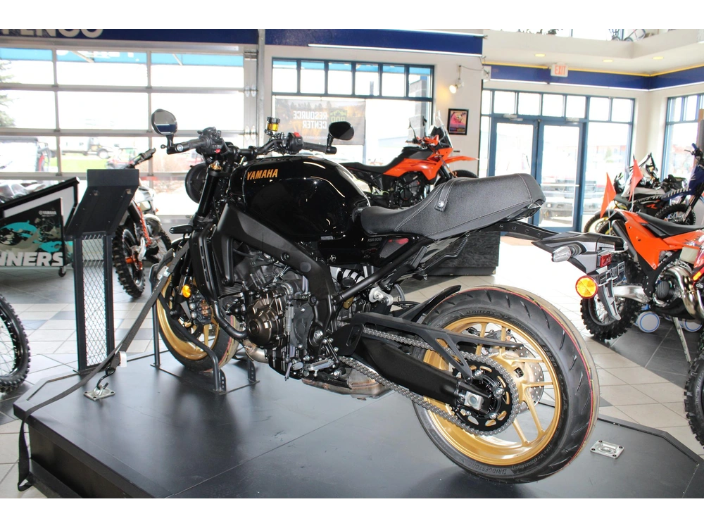 2026 Yamaha Xsr900 alt