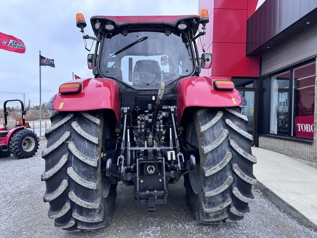 2022 Case IH Puma 185
