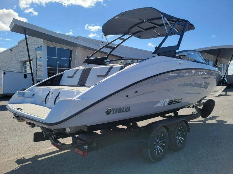2026 Yamaha Ar 250 2026 alt
