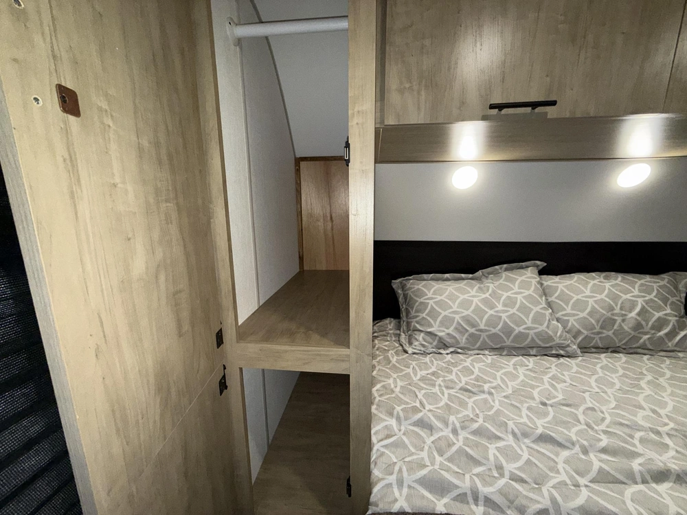 Cherokee 304sr Wolf Den 2026 alt