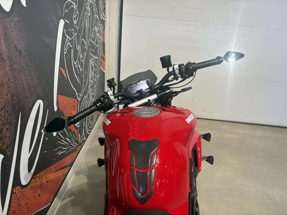 Ducati Streetfighter V4 2021 alt