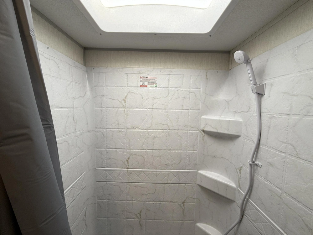 Cherokee 23dbh Grey Wolf 2026 alt