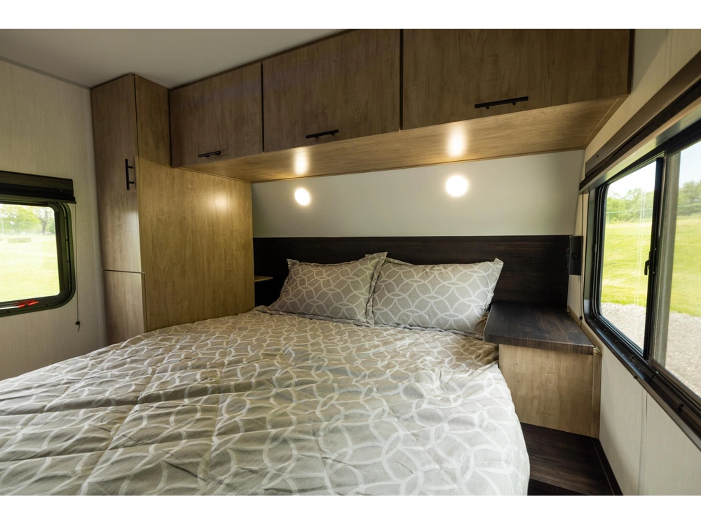 Cherokee 26dbh Grey Wolf 2026 alt