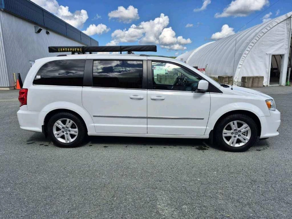 Dodge Grand Caravane Crew Campeur 2016 alt