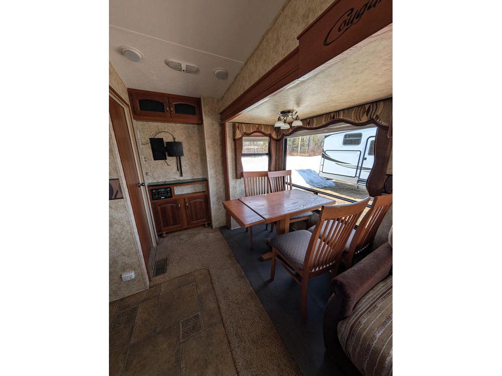 Cougar Cg293 2011 alt