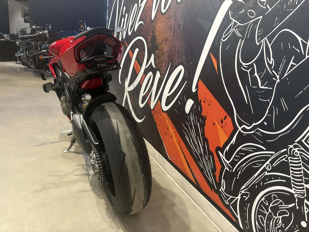 Ducati Streetfighter V4 2021 alt