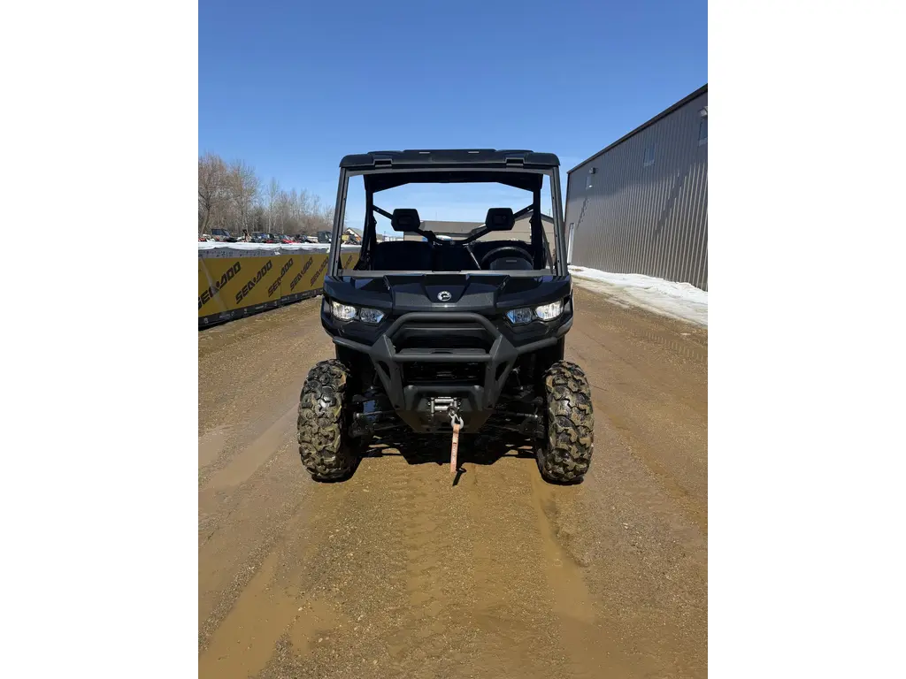 2025 Can-Am Defender XT HD9