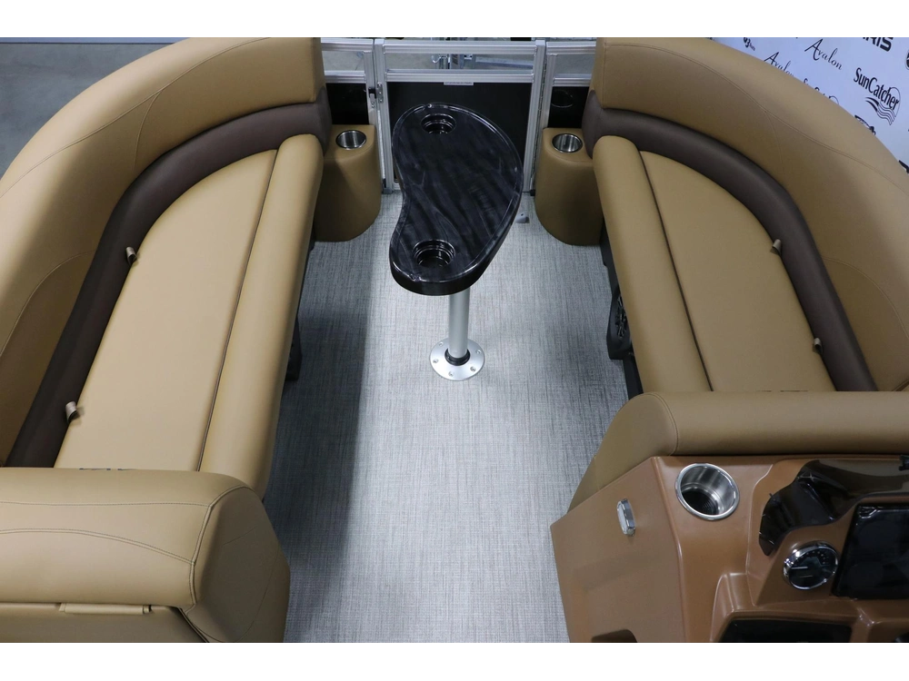 2026 Avalon Vls 2180 Quad Lounger + Yamaha 70 Hp alt