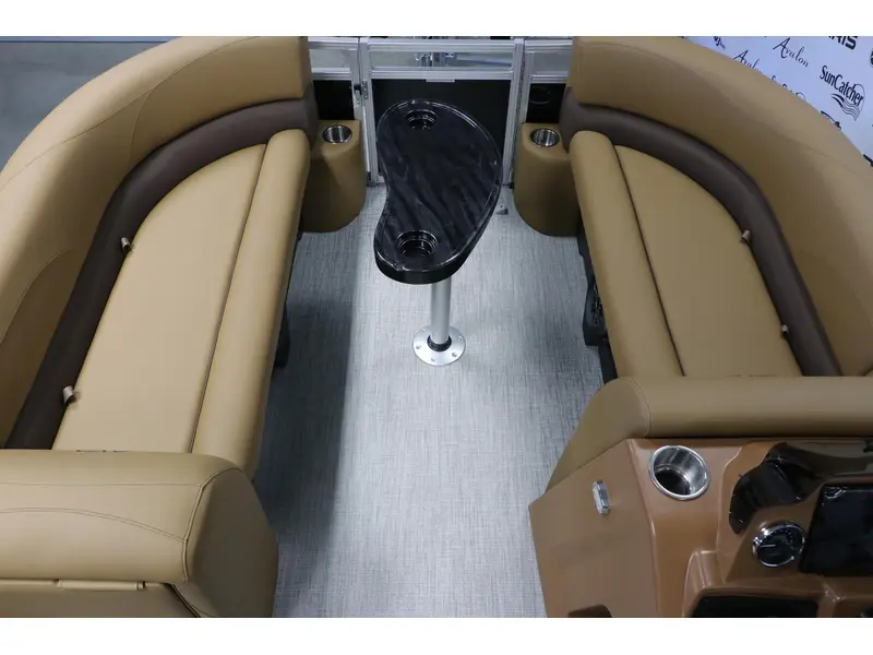 Avalon VLS 2180 QUAD LOUNGER + YAMAHA 70 HP 2026
