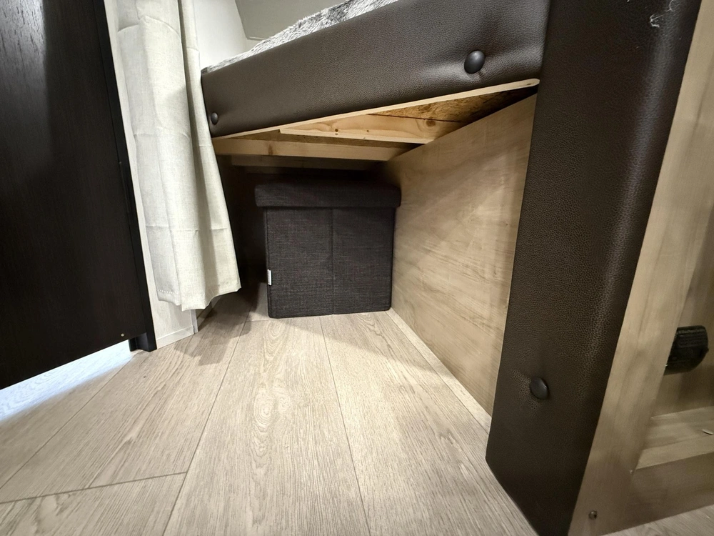 Cherokee 23dbh Grey Wolf 2026 alt