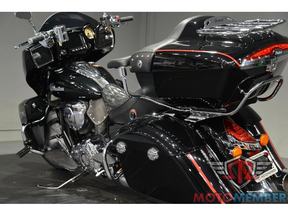2017 Indian Motorcycle Roadmaster alt