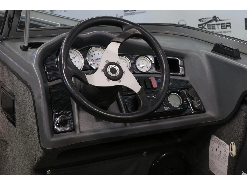 Lund 1750 Tyee + Mercury 150 Hp & Remorque 2011 alt