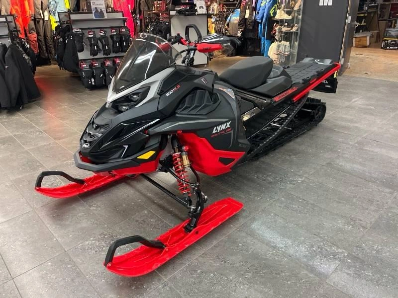 Lynx Brutal Re 15'' 900 Ace Turbo R Powdermax 2.5'' E.s. W/ 10.25'' Touchscreen 2026 alt