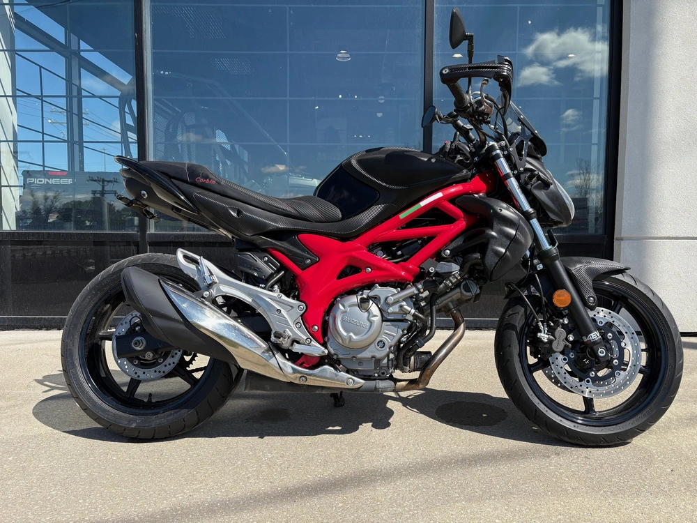 Suzuki Gladius 650 Abs 2015 alt
