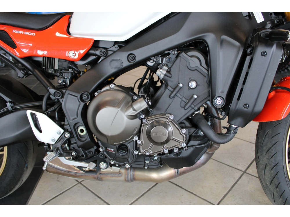 2024 Yamaha Xsr 900 alt