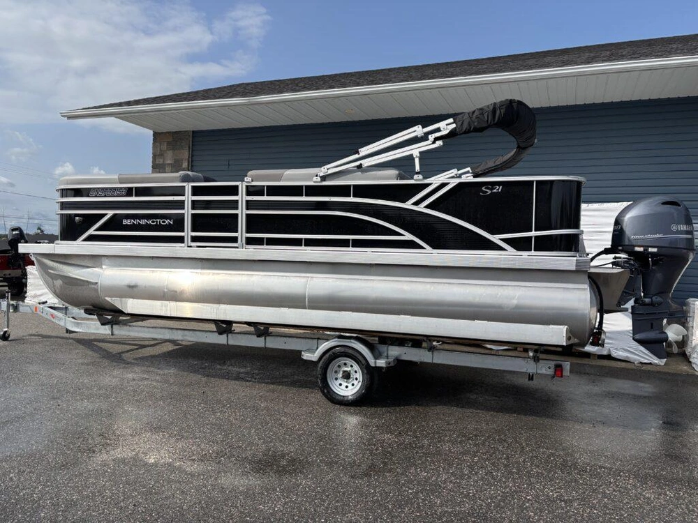 2025 Bennington Marine 21s (stern Fishing) Pontoon W/ Yamaha F90hp alt