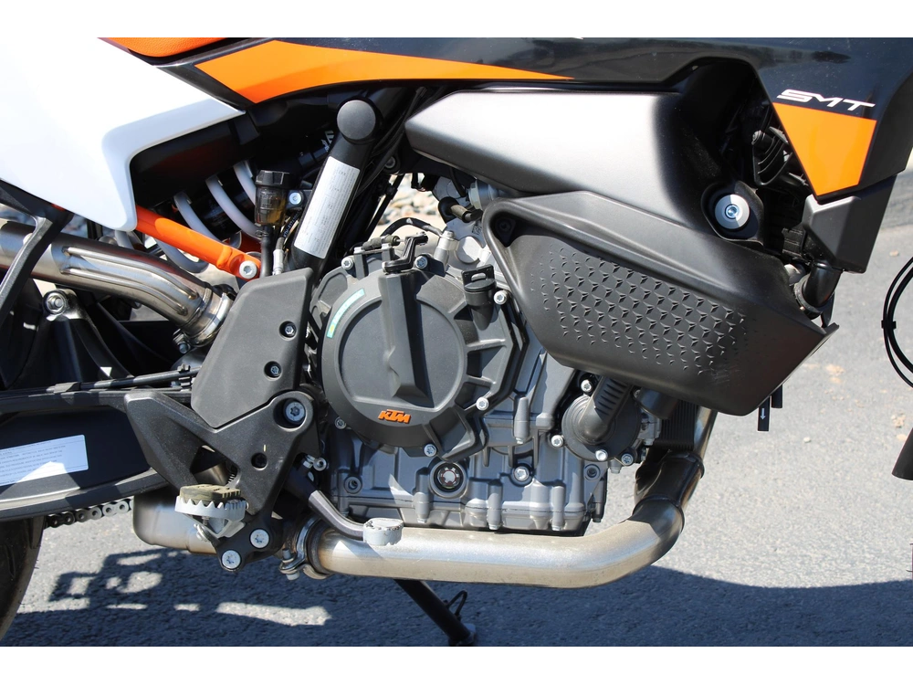 2024 Ktm 890 Smt alt