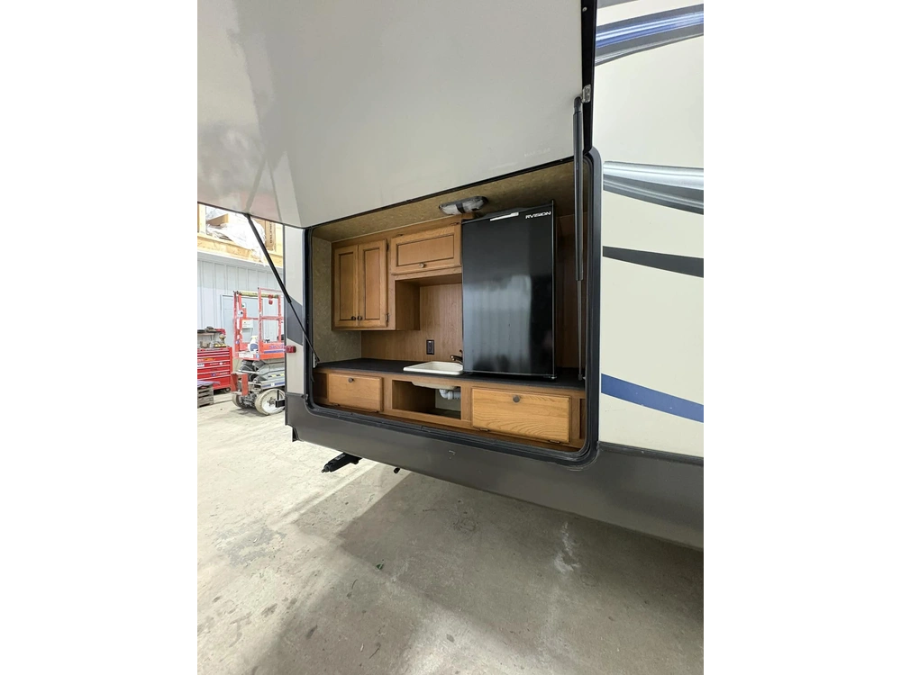 Crossroads Rv Sunset Trail 300bh 2015 alt