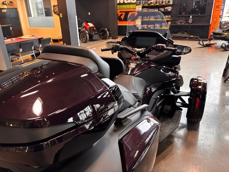 Can-am Spyder Rt Sea-to-sky (se6) 2025 alt