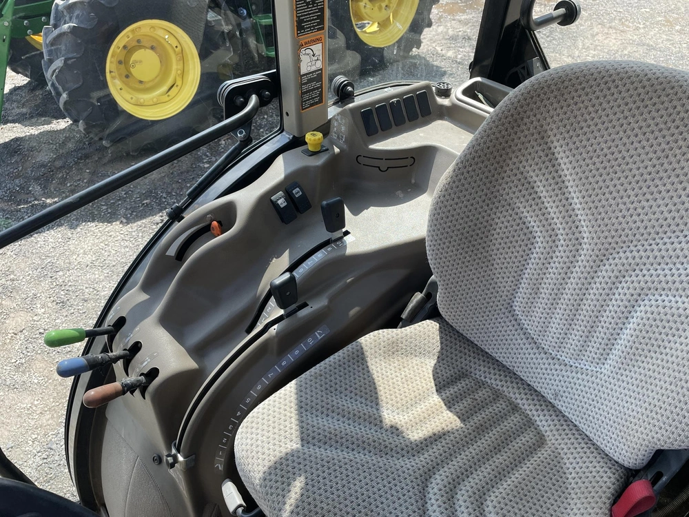 2017 John Deere 5100gn alt