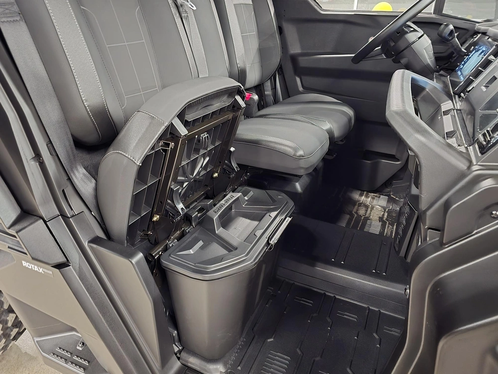 2026 Brp Defender Limited Cab Hd11 alt