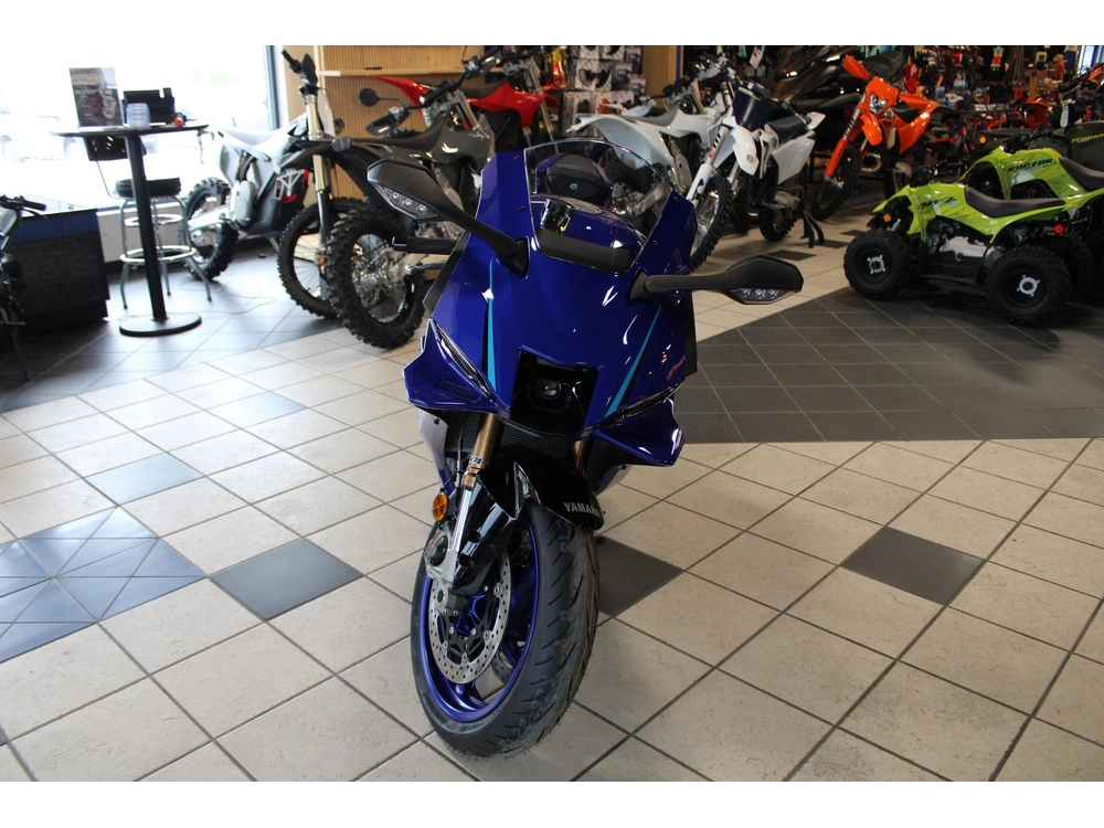 2026 Yamaha Yzf-r9 alt