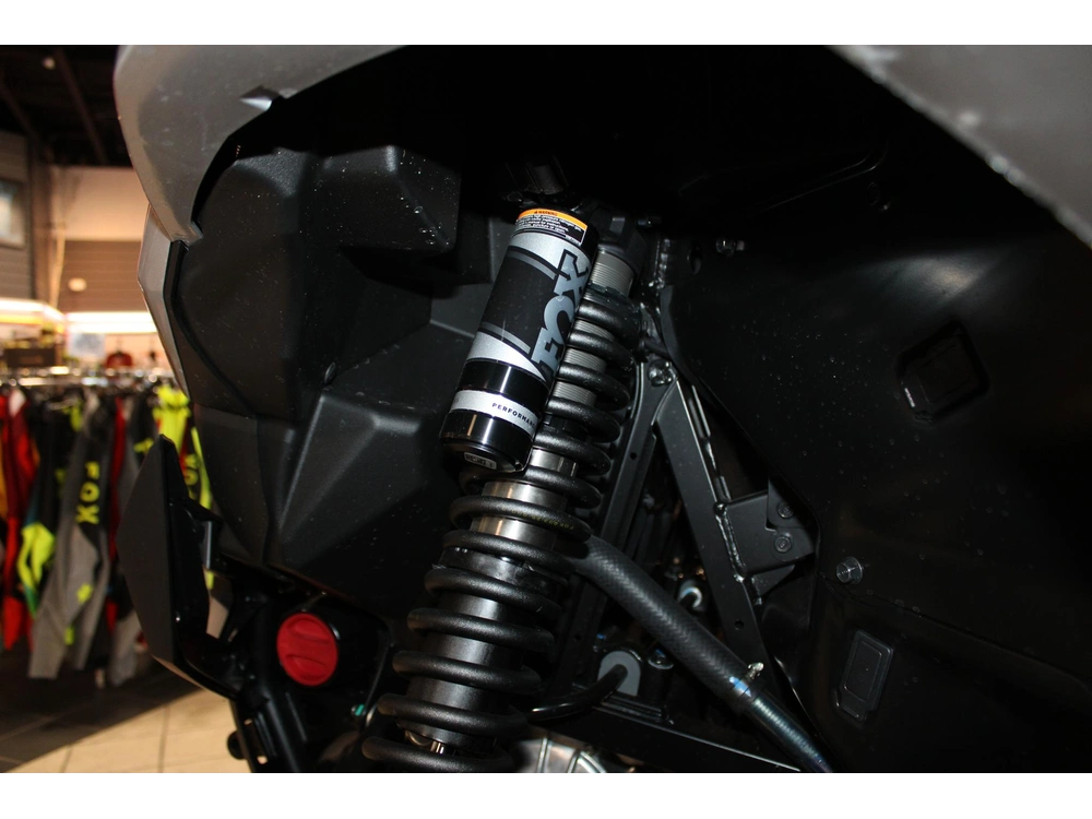 2026 Yamaha Wolverine Rmax2 1000 Limited alt