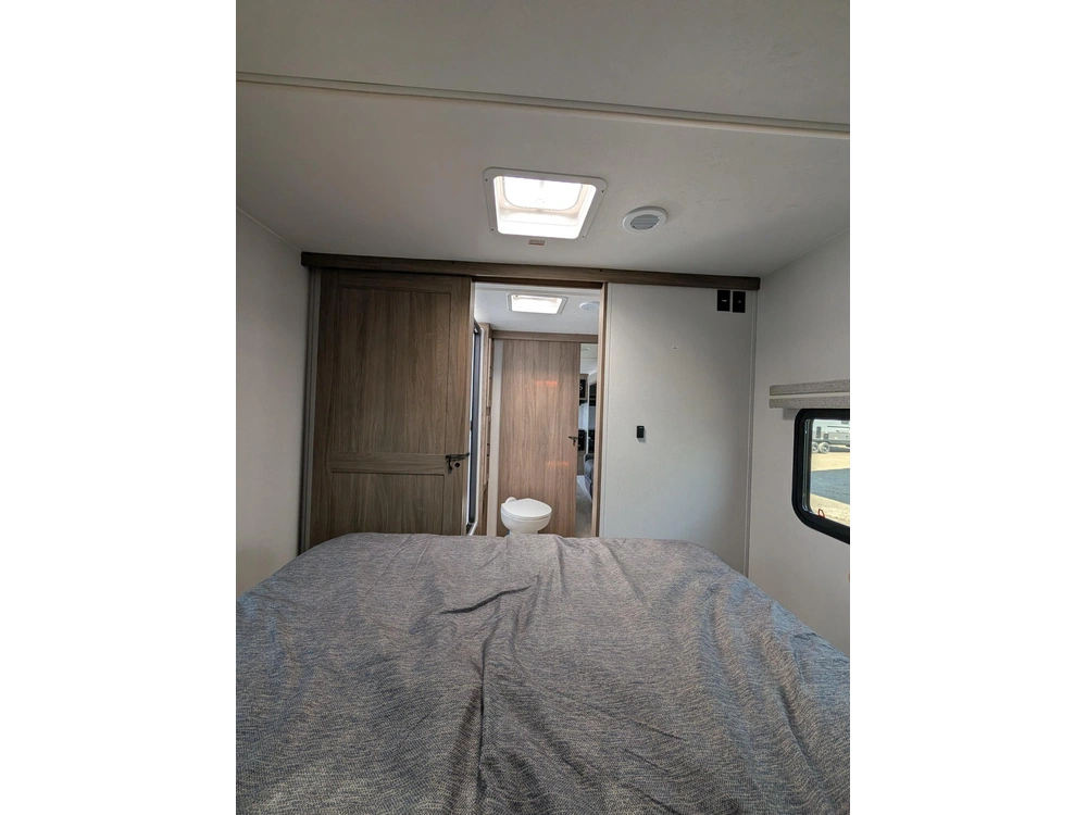 Coachmen Freedom Express 258bhs 2026 alt