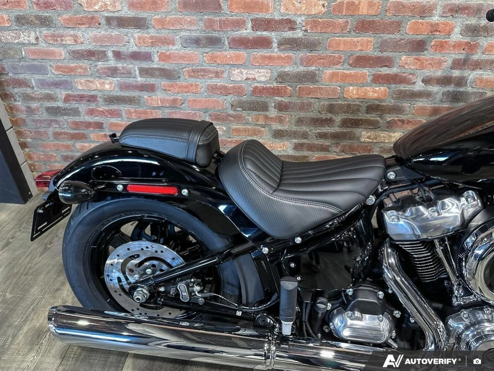 2026 Harley-davidson Street Bob alt