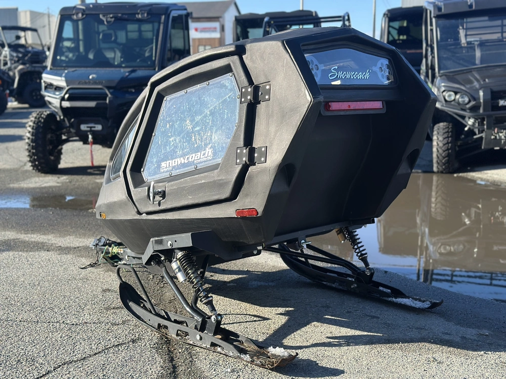 Equinox Snowcoach 685 None alt