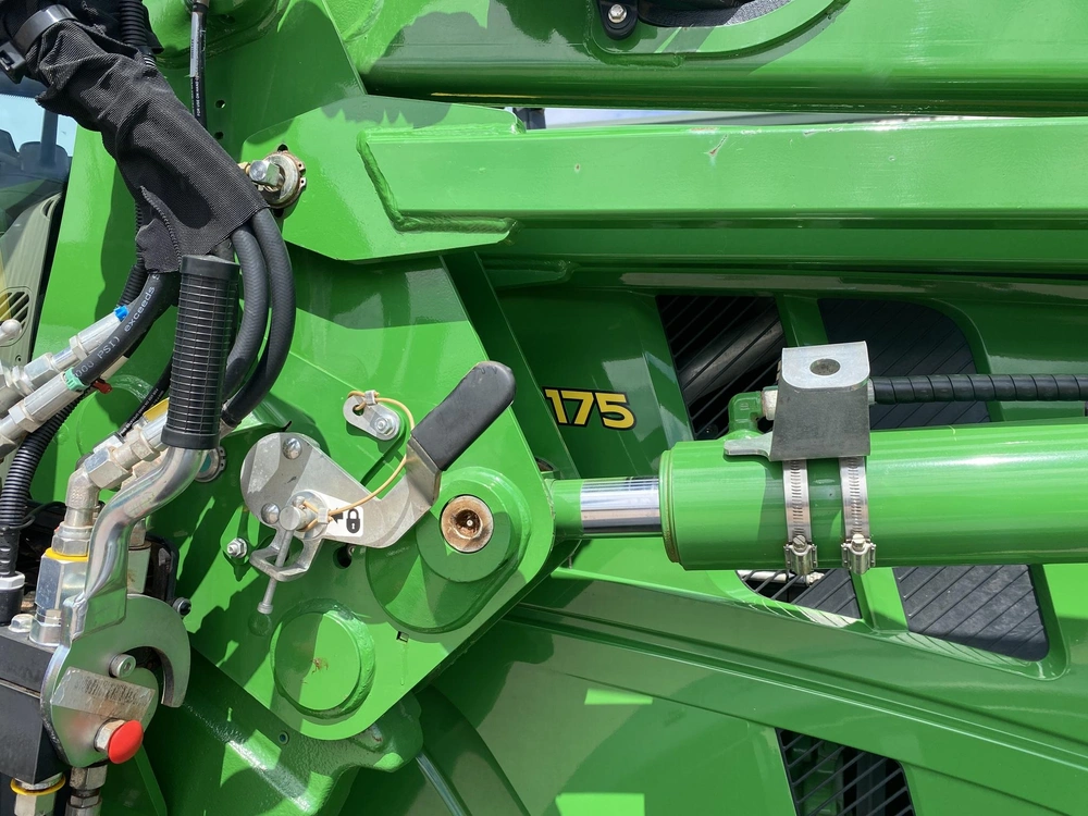 2023 John Deere 6r 175 alt