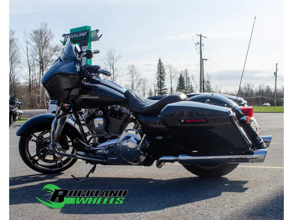Harley-Davidson STREET GLIDE SPECIAL WITH ORIGINAL SEAT, CHARGER, ADDITIONAL BACK REST, COVER BAGS FOR PANNIERS 2014