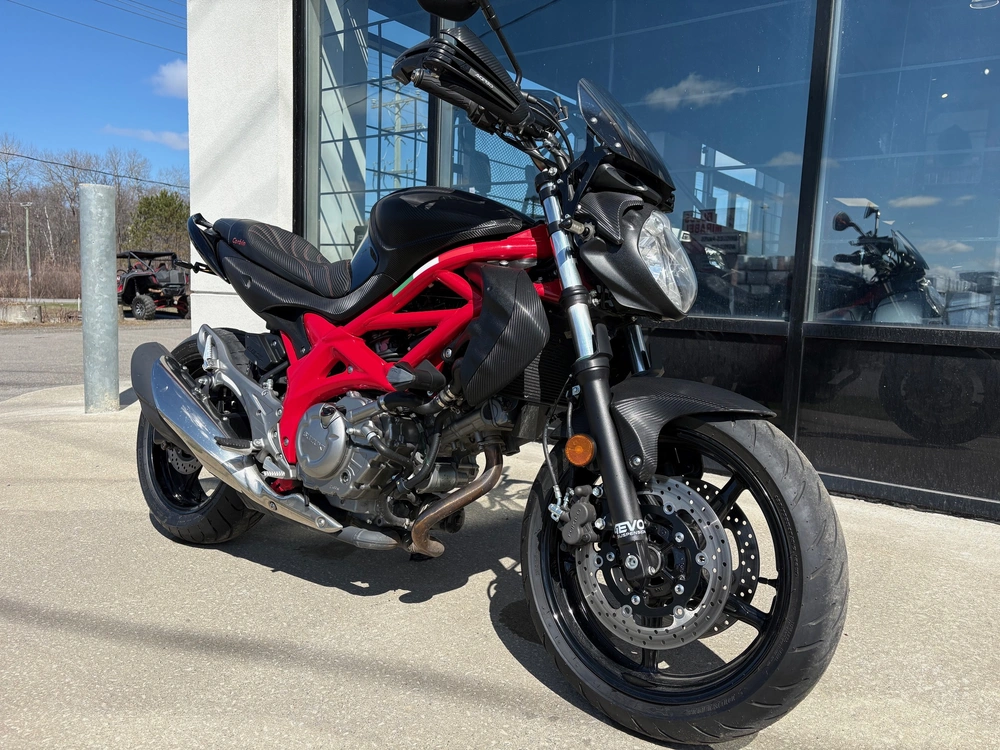 Suzuki Gladius 650 Abs 2015 alt
