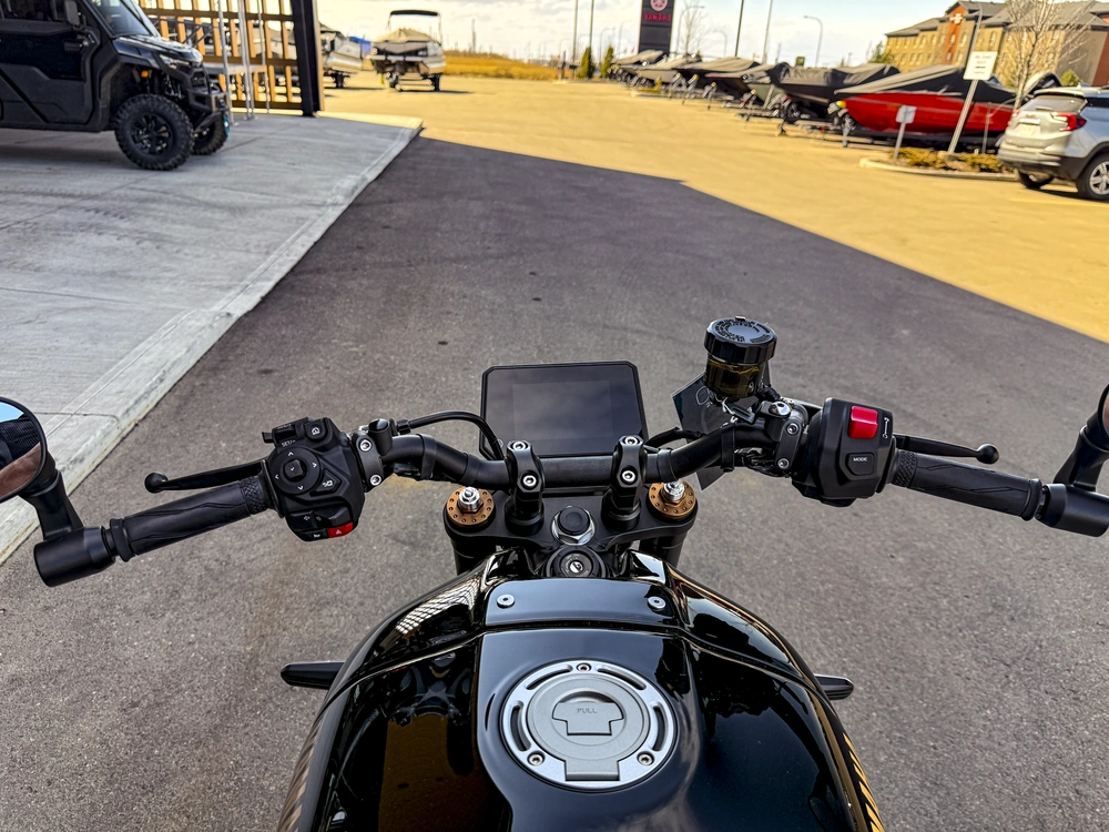 2026 Yamaha Xsr900 alt